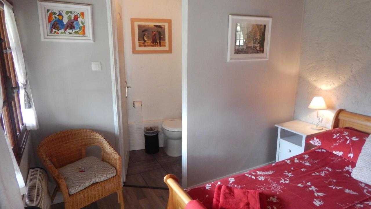 The Petite Chalet Chambre D'Hotes L'Isle-Jourdain  Экстерьер фото